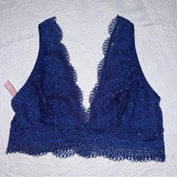 NWT Victorias Secret Bralette Blue Crochet Lace Intimates Sleepwear New Size Med - Picture 6 of 11